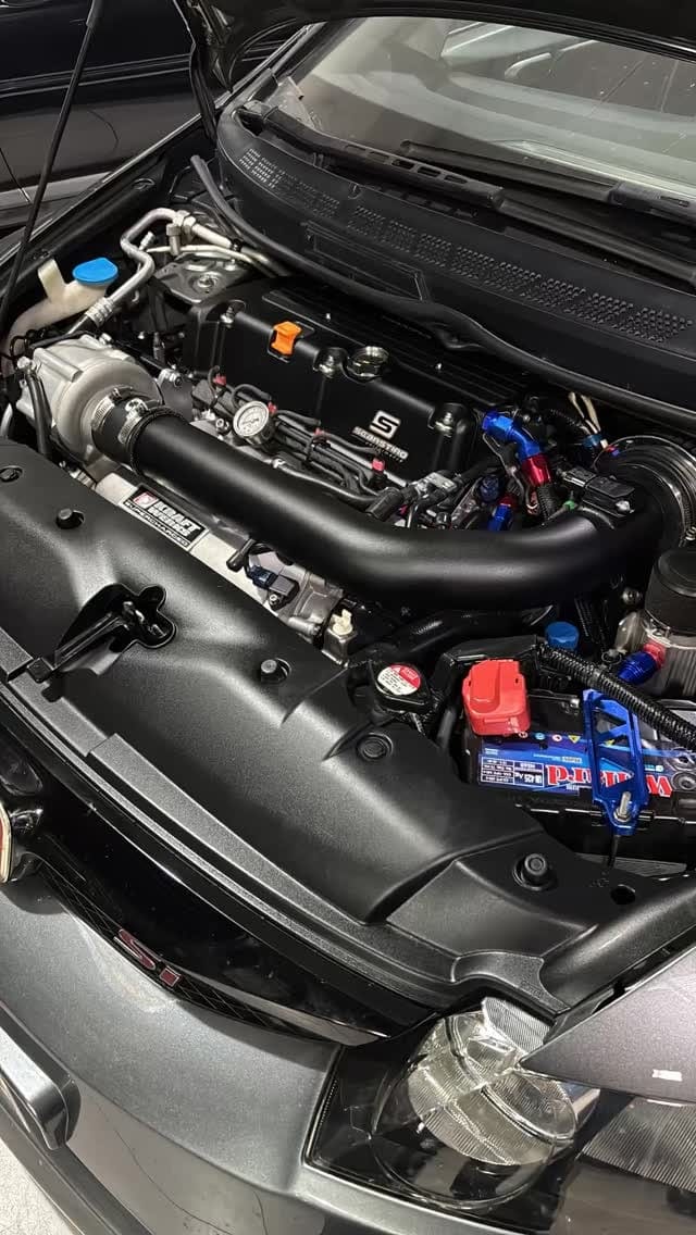Honda Civic Si con kit Kraftwerk + Rotrex C30-94P